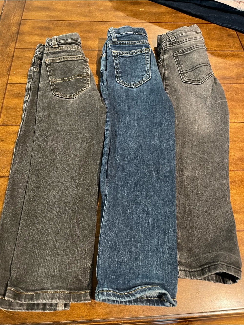 wonder nation Boys' Relaxed Jeans - Charcoal Gray